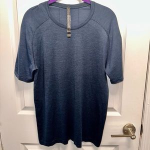 Lily lemon Vent Tech Short Sleeve Shirt